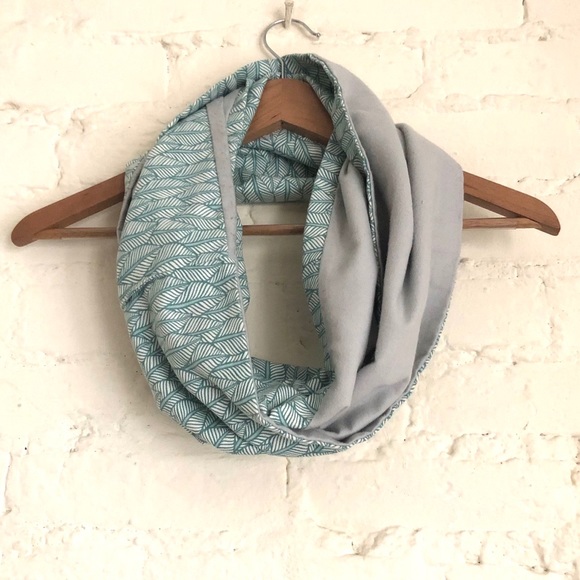 Infinity Scarf 🧣 - Picture 2 of 10